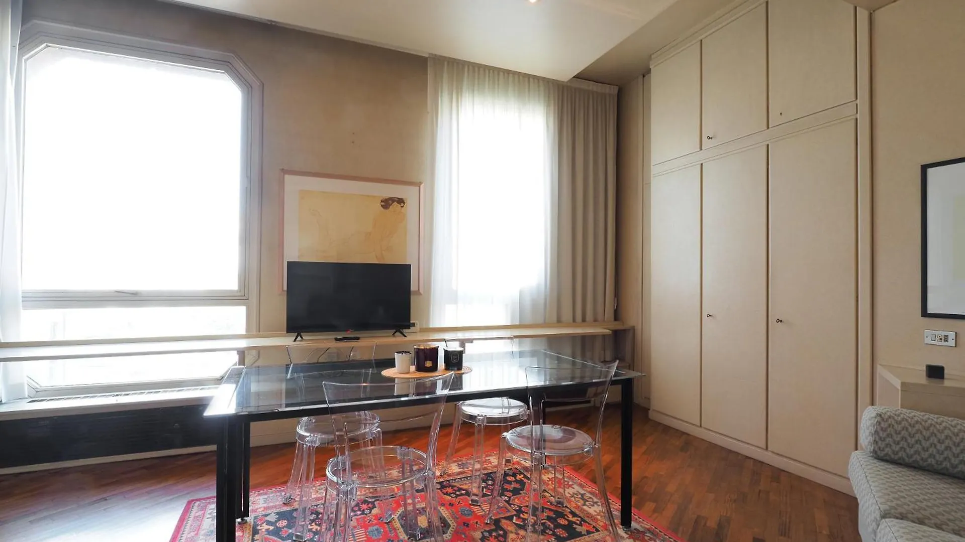Duomo Luxury Apartment IX Милан Италия