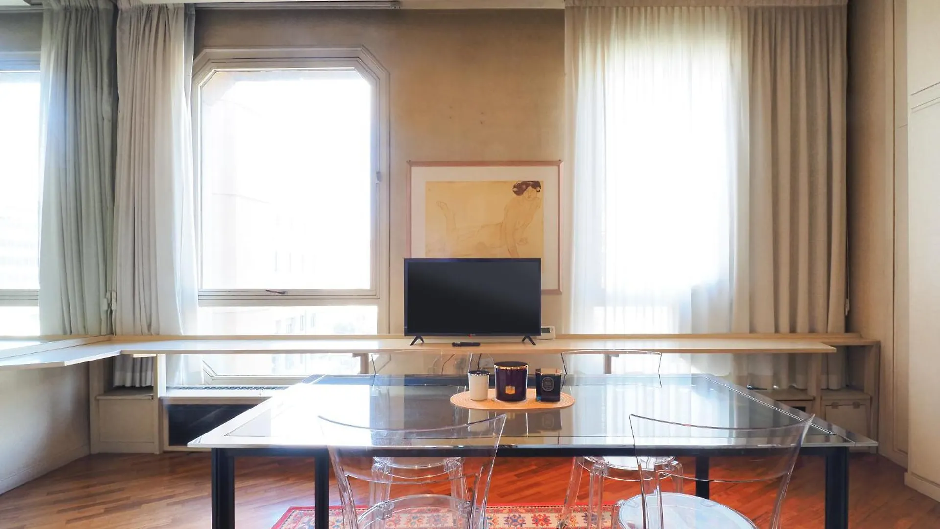 Duomo Luxury Apartment IX Милан Италия